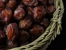 تصویر 4 از خرما گنتار برحی آباد دستچین شده با بافت نرم و تازه